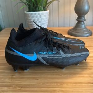 Nike Phantom GT2 Academy Soccer Cleats - unisex